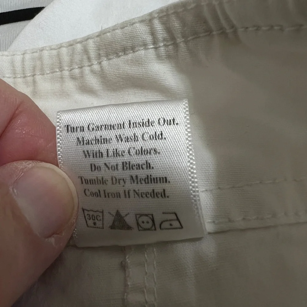 Coldwater Creek White Capris - Picture 5 of 5